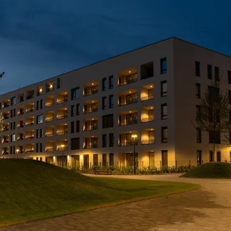 شقة Streams With Garden And Free Parking ترنافا