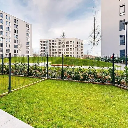 Streams With Garden And Free Parking Trnava