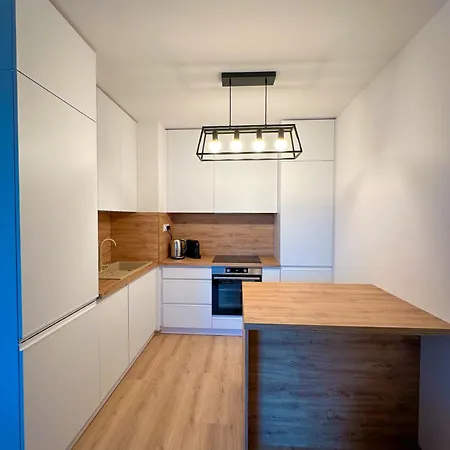 شقة Streams With Garden And Free Parking