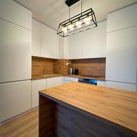 Streams With Garden And Free Parking شقة ترنافا