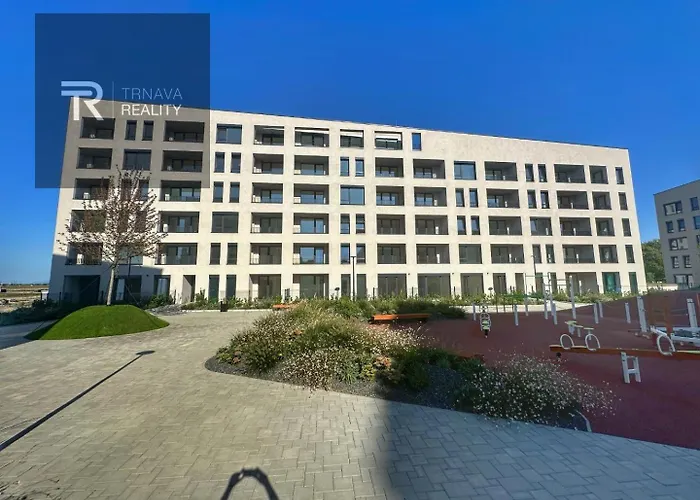 Streams With Garden And Free Parking * トルナヴァ