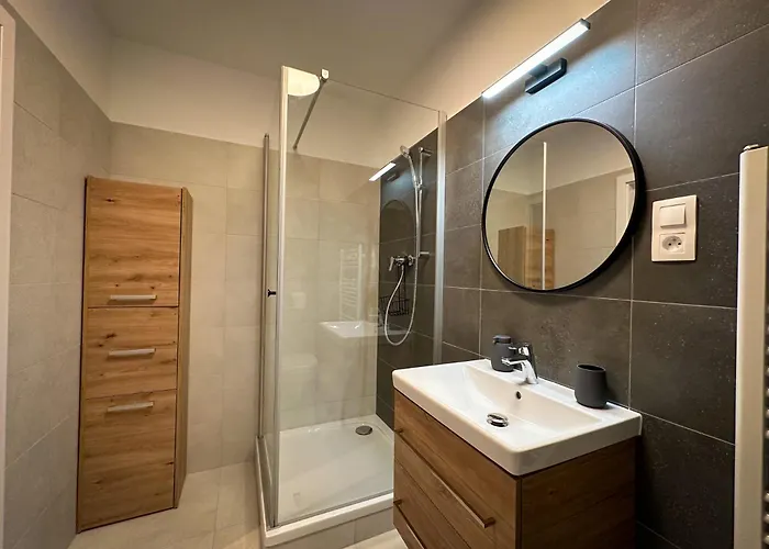 Streams With Garden And Free Parking トルナヴァ