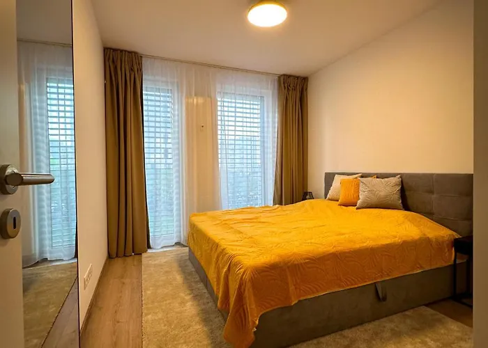 Streams With Garden And Free Parking アパート