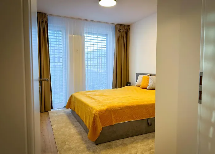 Streams With Garden And Free Parking アパート トルナヴァ