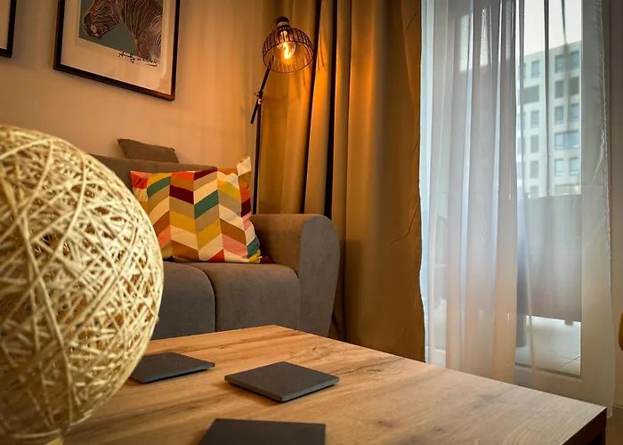 Streams With Garden And Free Parking *